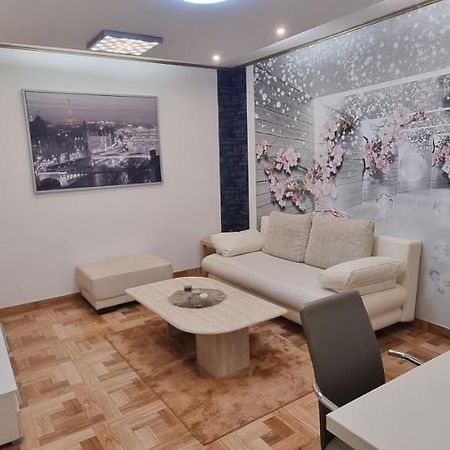 Apartman Croatea Zagabria Esterno foto